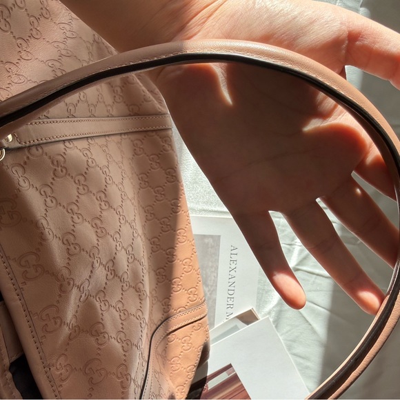 Gucci Pink Embossed GG Leather Tote - Picture 9 of 14